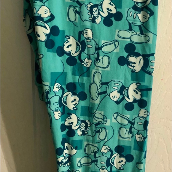 Lularoe tall and curvy leggings - Picture 2 of 3